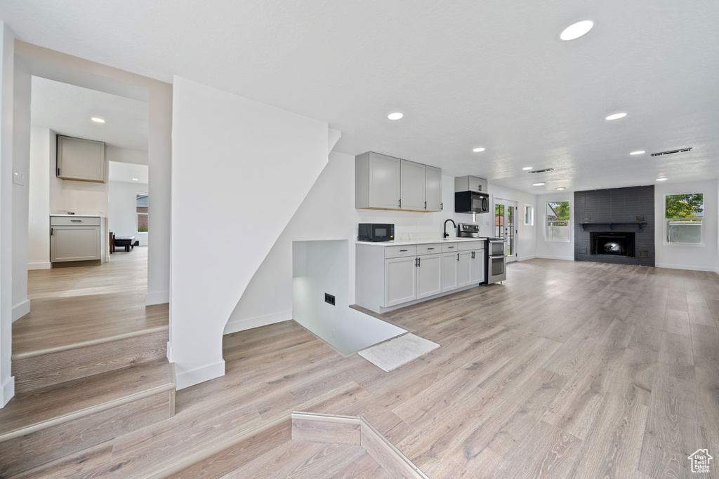 Photo 13 for MLS #2113082 at 421 E Saunders St