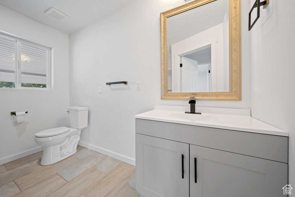 Photo 10 for MLS #2113082 at 421 E Saunders St