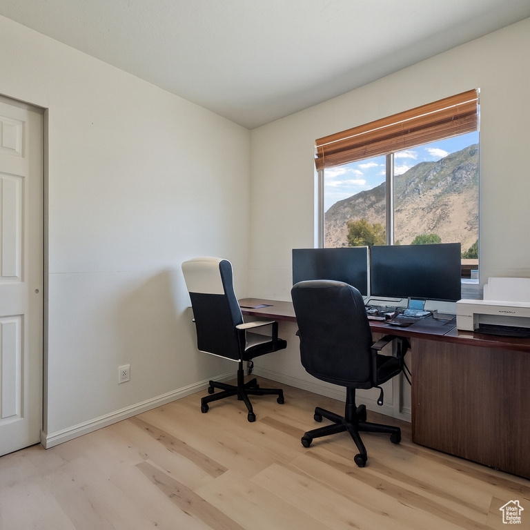 Photo 11 for MLS #2113103 at 565 N 200 West
