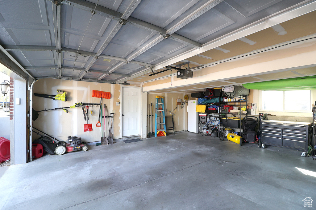 5919 S 3200 W Roy, UT 84067