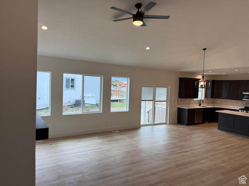 Photo 5 for MLS #2113122 at 5226 N Ventura Cir