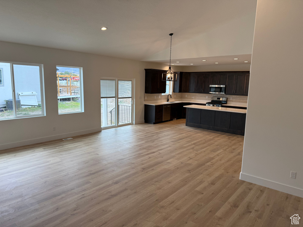 Photo 6 for MLS #2113122 at 5226 N Ventura Cir