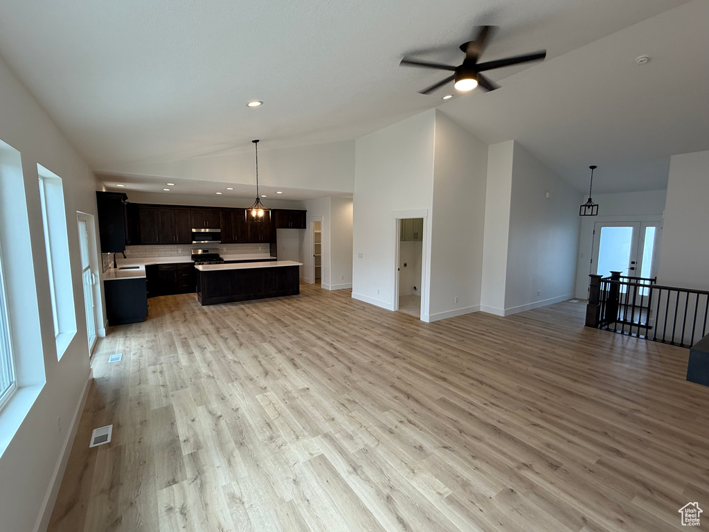 Photo 8 for MLS #2113122 at 5226 N Ventura Cir