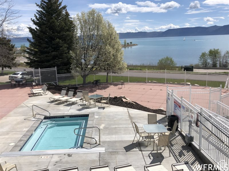 942 N NEWBERG DR #2 Garden City, UT 84028