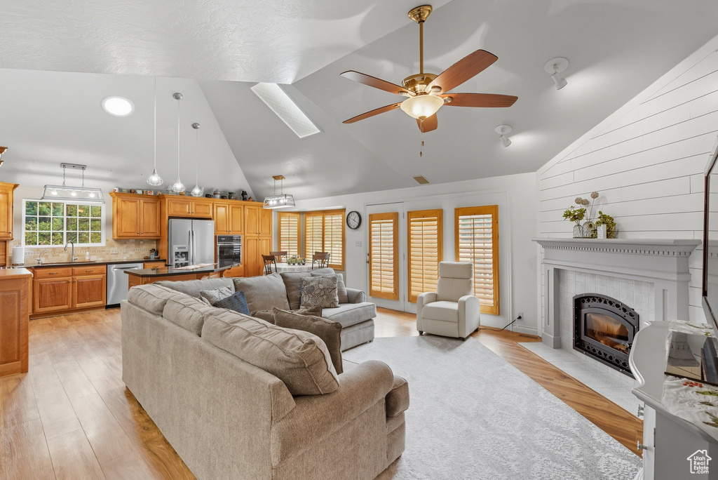 10763 S 2000 E Sandy, UT 84092