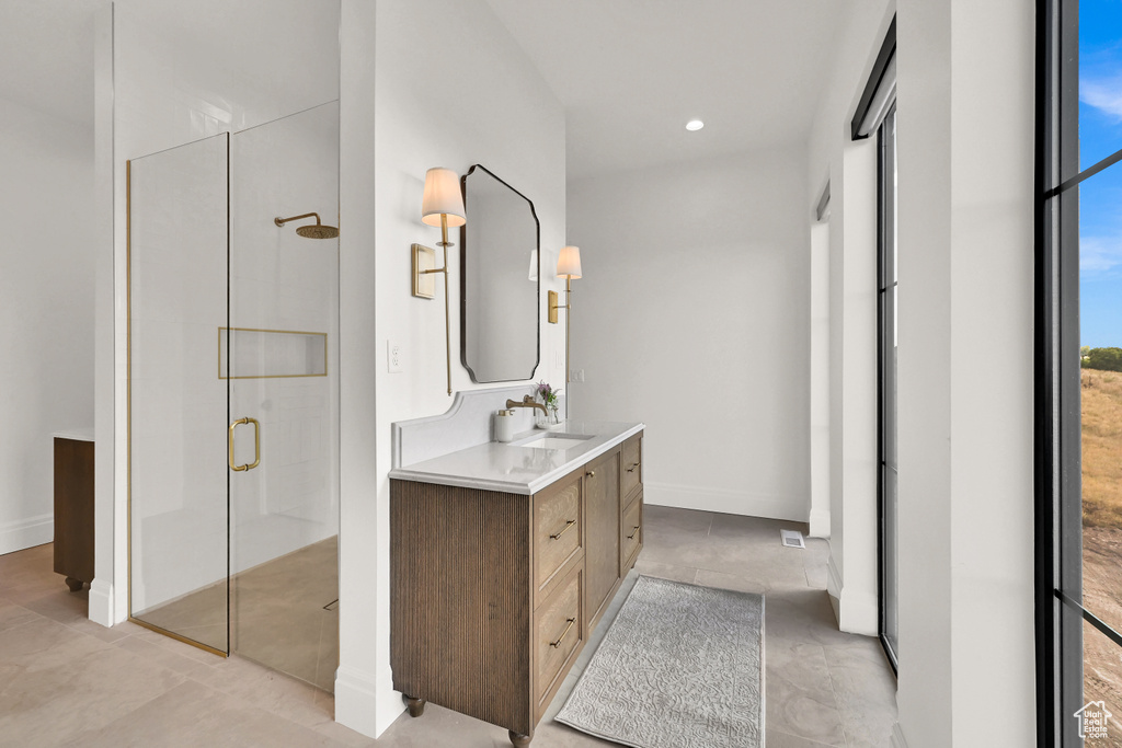 261 N SARAH ST Providence, UT 84332