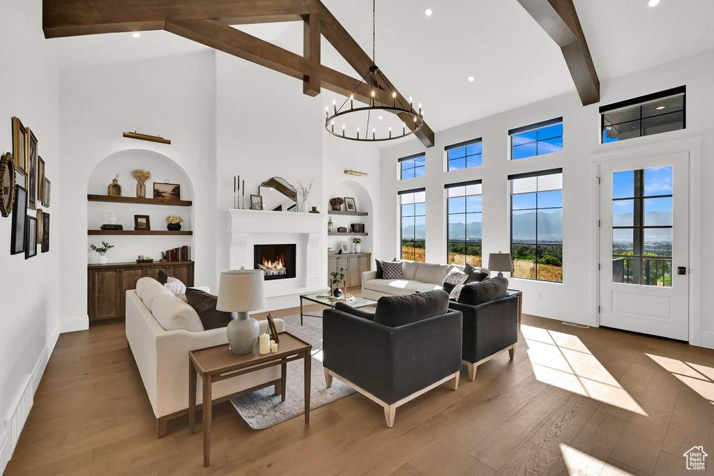 261 N SARAH ST Providence, UT 84332
