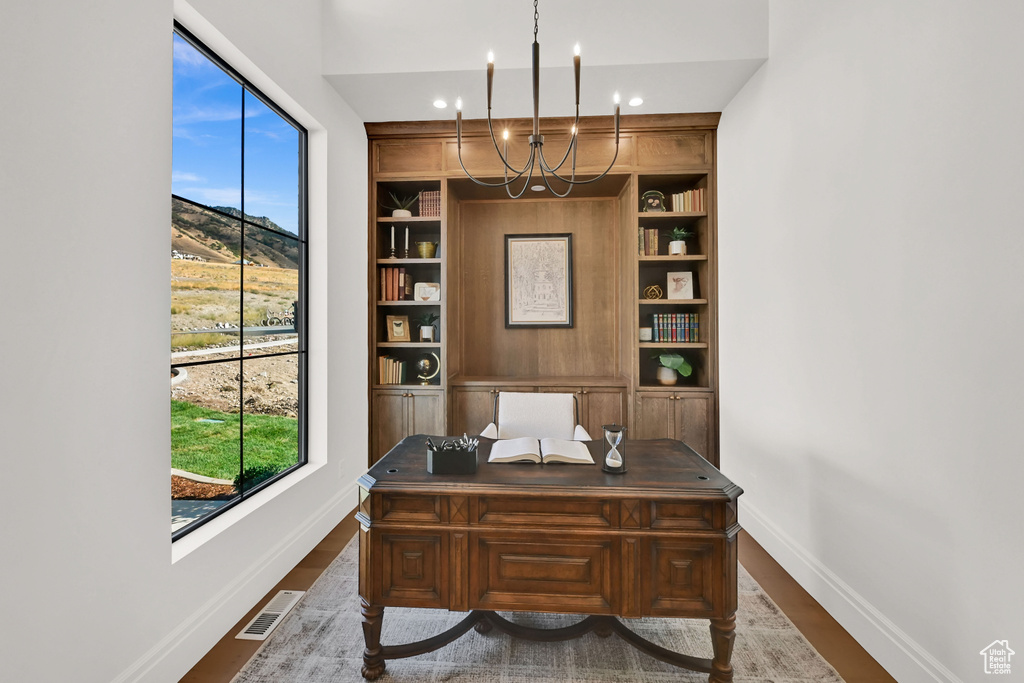 261 N SARAH ST Providence, UT 84332
