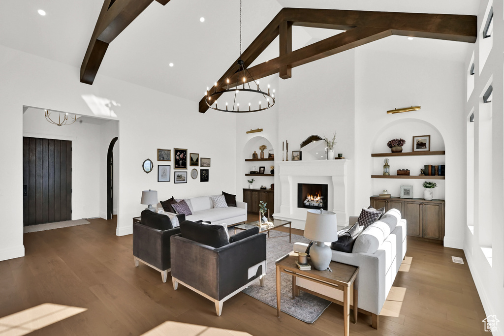 261 N SARAH ST Providence, UT 84332