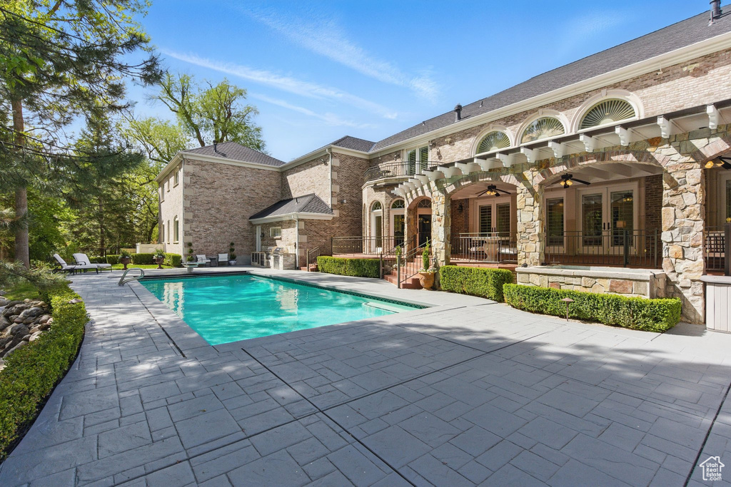 2428 E FIELD ROSE DR Holladay, UT 84121
