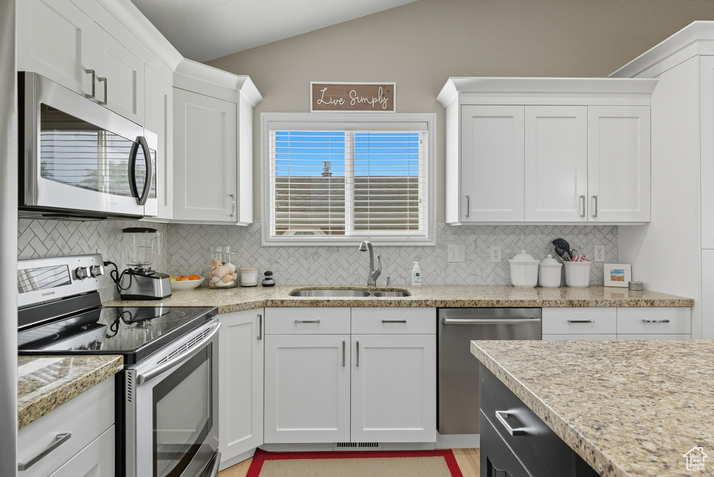 2559 E CUPECOY DR Cottonwood Heights, UT 84121