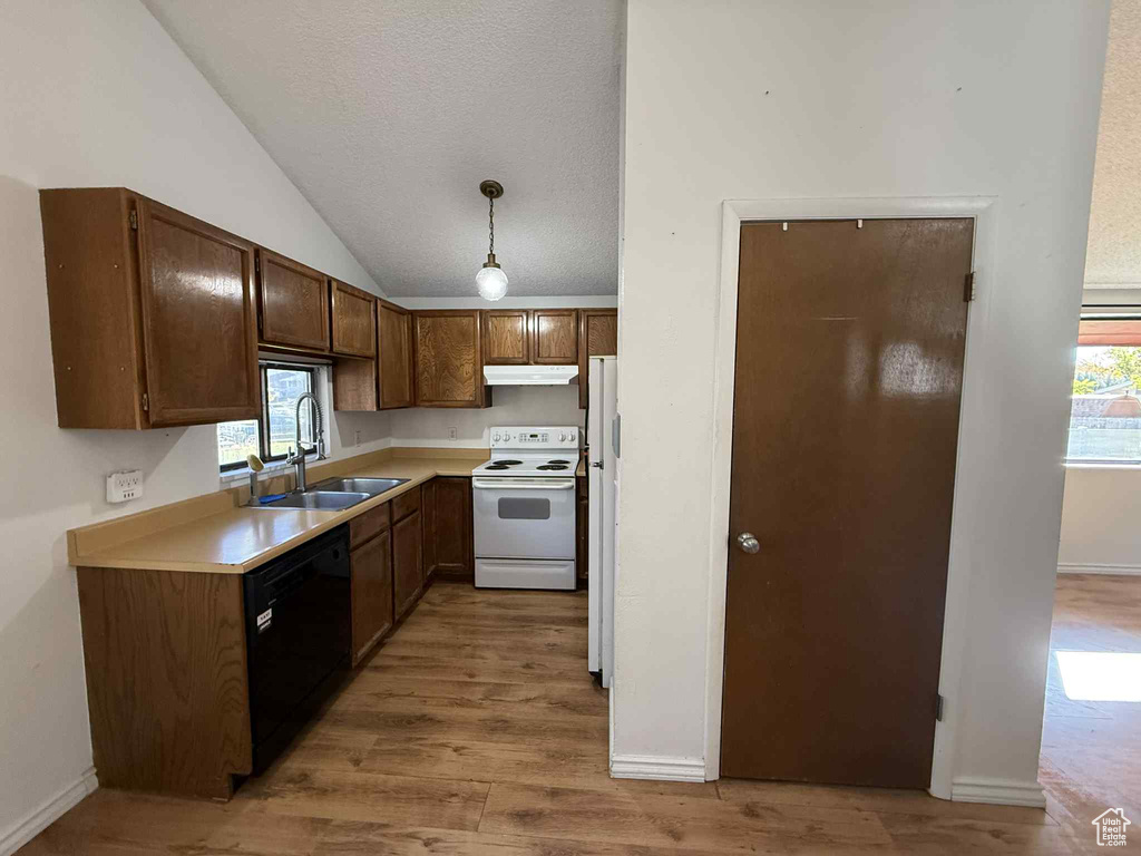 Photo 10 for MLS #2113175 at 1450 E Sagewood