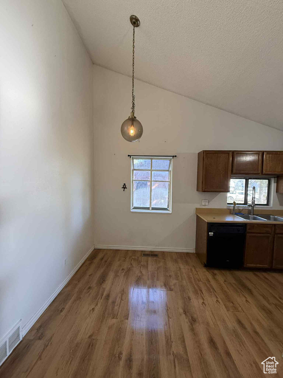 Photo 8 for MLS #2113175 at 1450 E Sagewood
