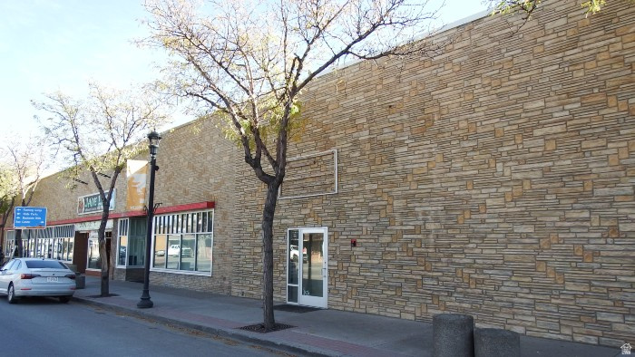 25 W MAIN ST photo 3