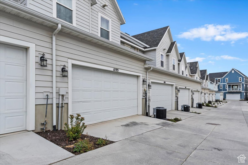 11193 S HAVITURE RD South Jordan, UT 84009