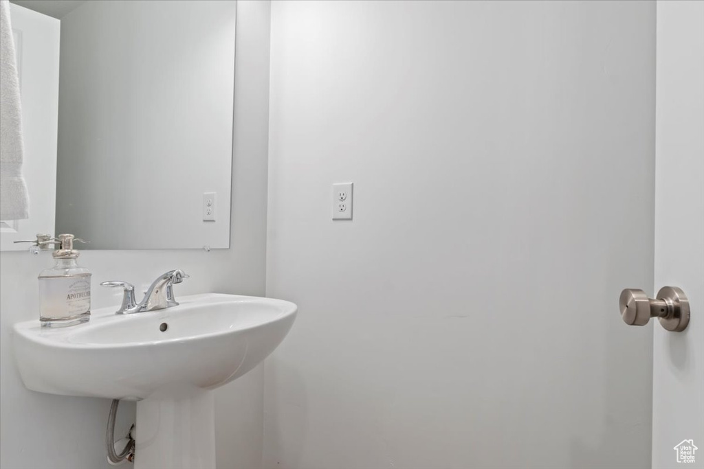 11193 S HAVITURE RD South Jordan, UT 84009
