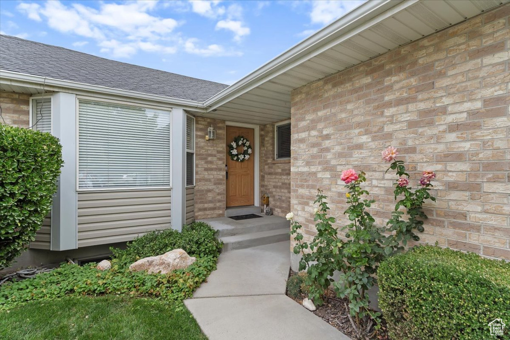 Photo 2 for MLS #2113213 at 139 W Hidden Hollow Cir