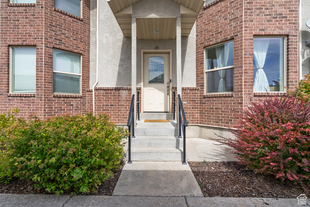 Photo 2 for MLS #2113220 at 101 E 630 North #39