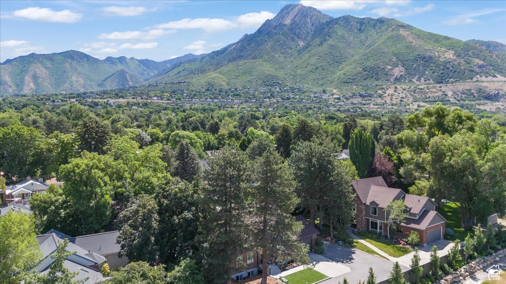 2494 E MURRAY HOLLADAY RD Holladay, UT 84117