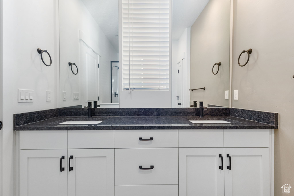 11211 S CLEAR BLUE DR South Jordan, UT 84009