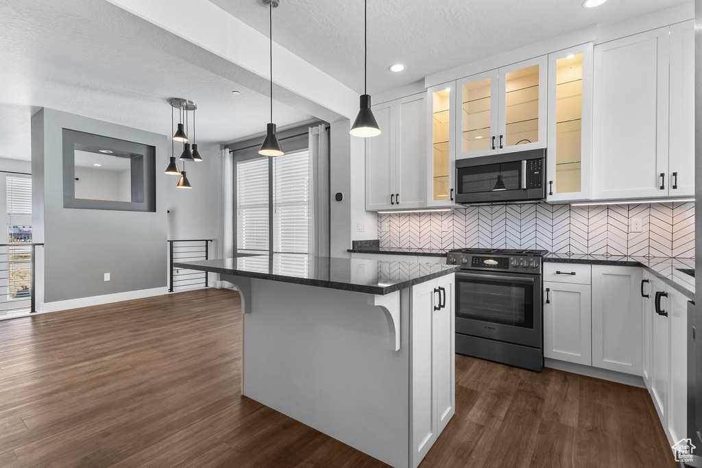 11211 S CLEAR BLUE DR South Jordan, UT 84009