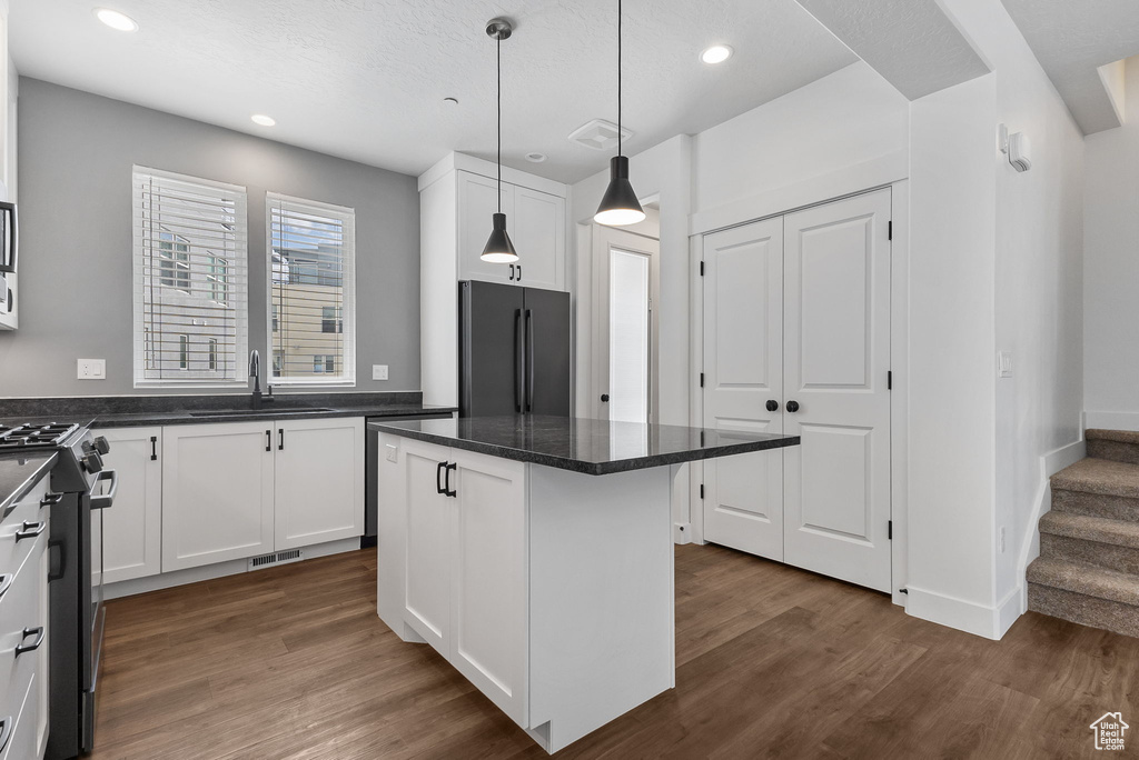 11211 S CLEAR BLUE DR South Jordan, UT 84009