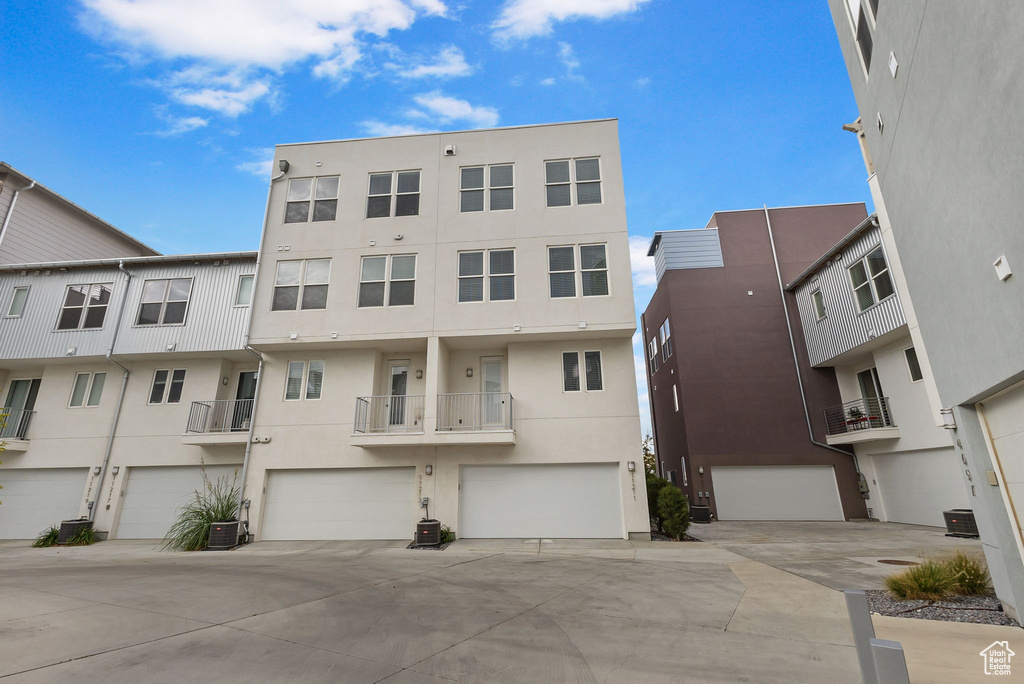 11211 S CLEAR BLUE DR South Jordan, UT 84009