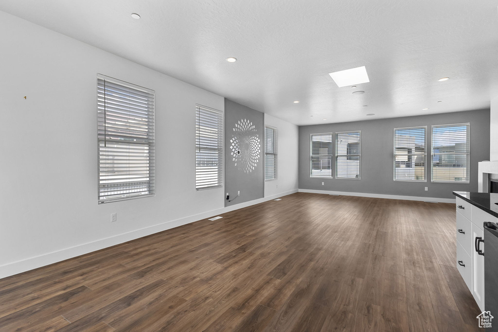11211 S CLEAR BLUE DR South Jordan, UT 84009