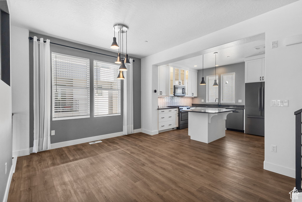 11211 S CLEAR BLUE DR South Jordan, UT 84009