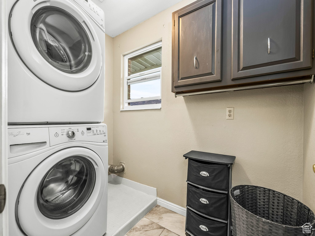 8571 S MONITOR DR Sandy, UT 84093