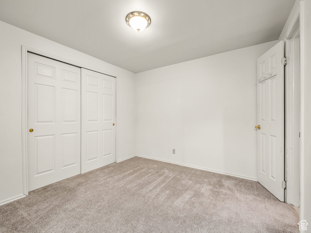 8571 S MONITOR DR Sandy, UT 84093