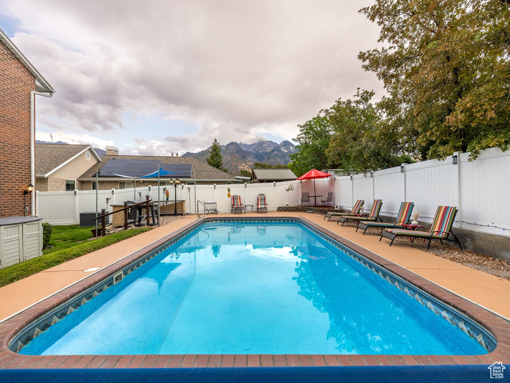8571 S MONITOR DR Sandy, UT 84093