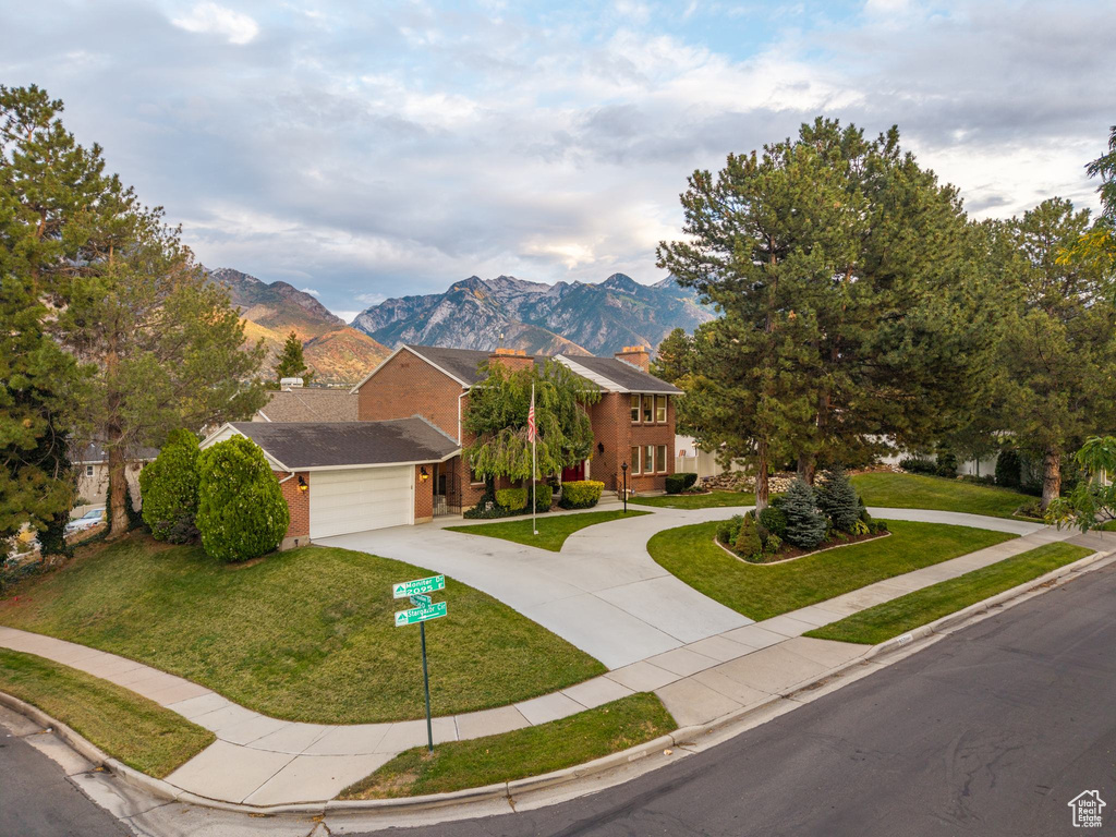 8571 S MONITOR DR Sandy, UT 84093