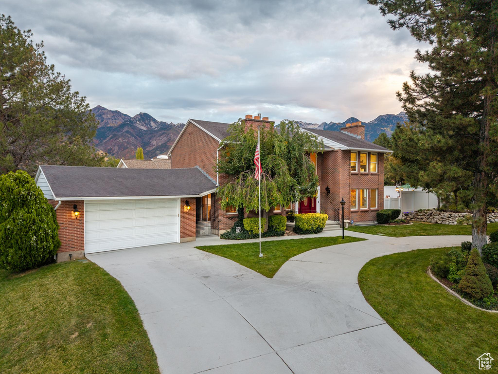 8571 S MONITOR DR Sandy, UT 84093