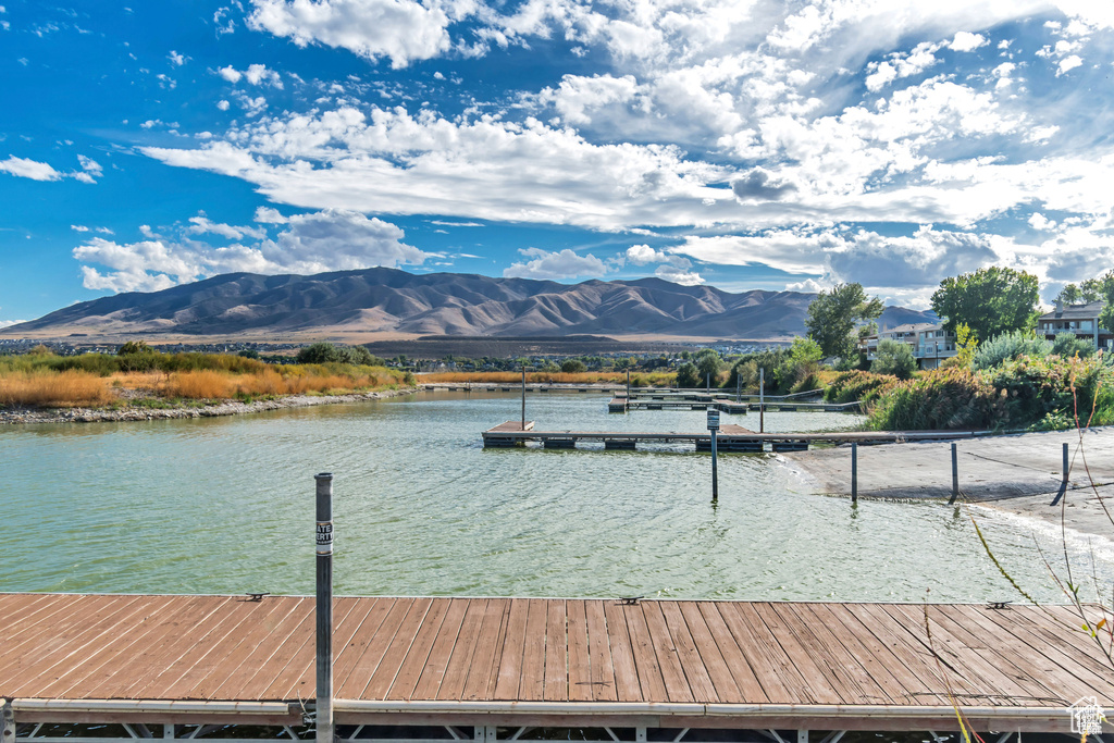 901 S SARATOGA DR Saratoga Springs, UT 84045