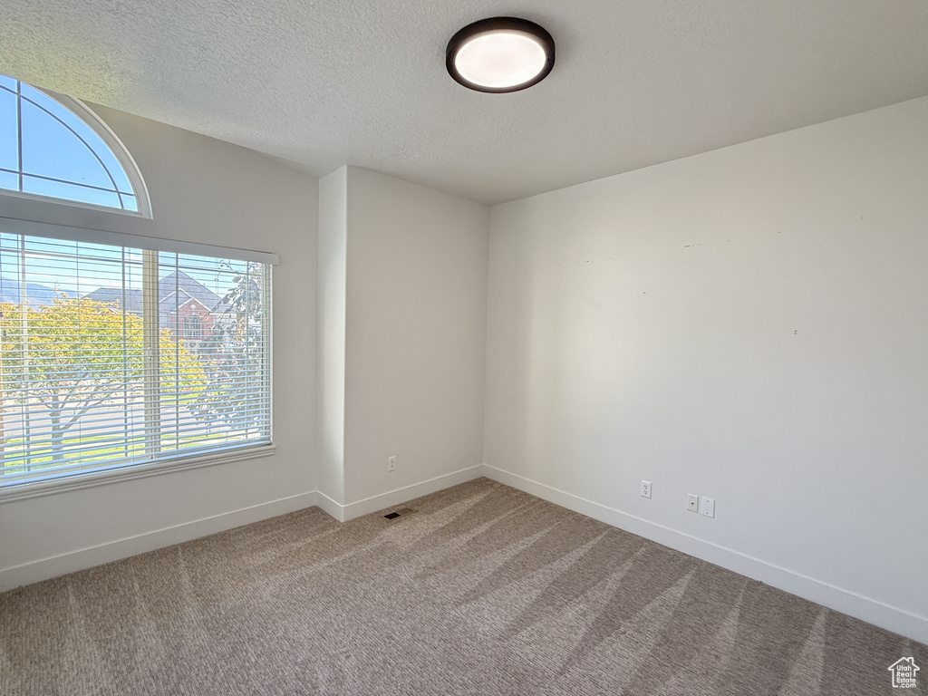 Photo 14 for MLS #2113257 at 152 W 4050 North