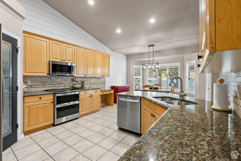 Photo 11 for MLS #2113267 at 9734 S Glenwood Ln