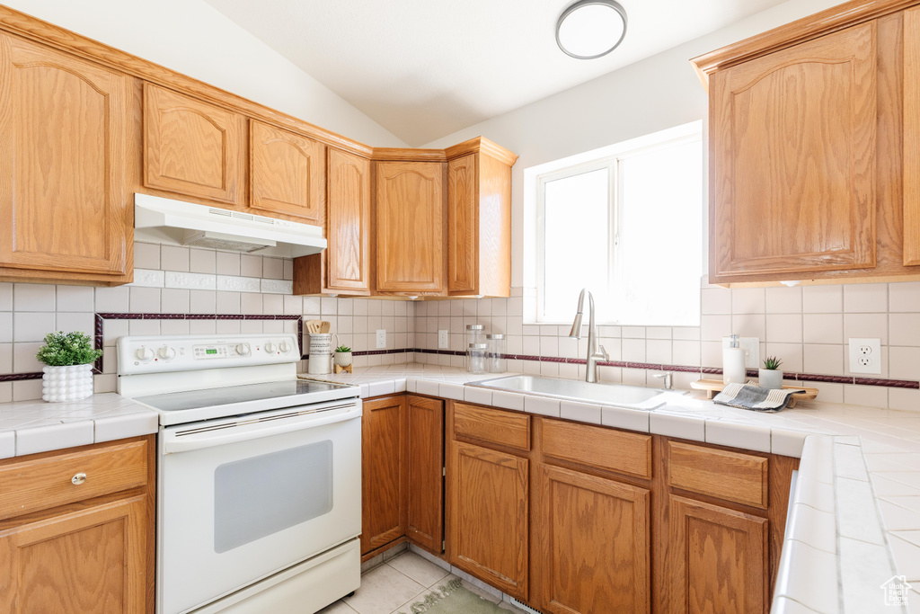 431 S OAKWOOD DR Logan, UT 84321