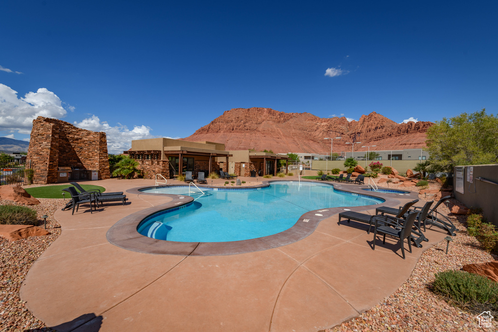 Photo 45 for MLS #2113294 at 771 E Palisades Cir