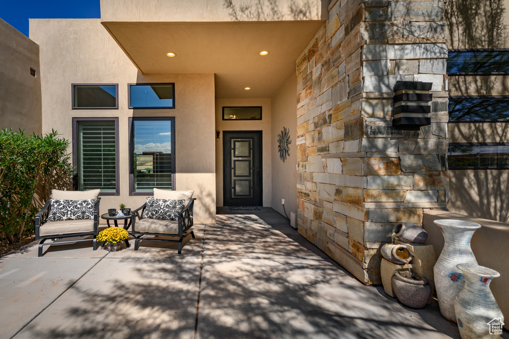 Photo 2 for MLS #2113294 at 771 E Palisades Cir