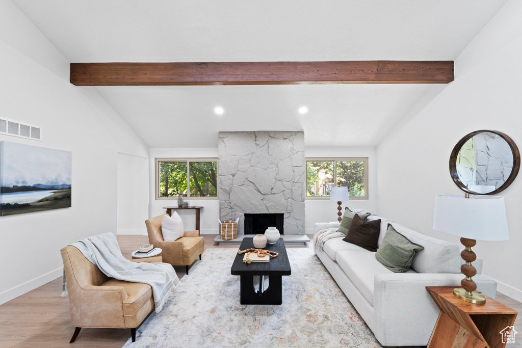 Photo 3 for MLS #2113305 at 1644 E Pebble Beach Cir