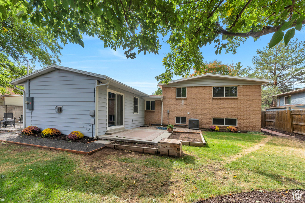 Photo 24 for MLS #2113313 at 2129 E Villaire Ave