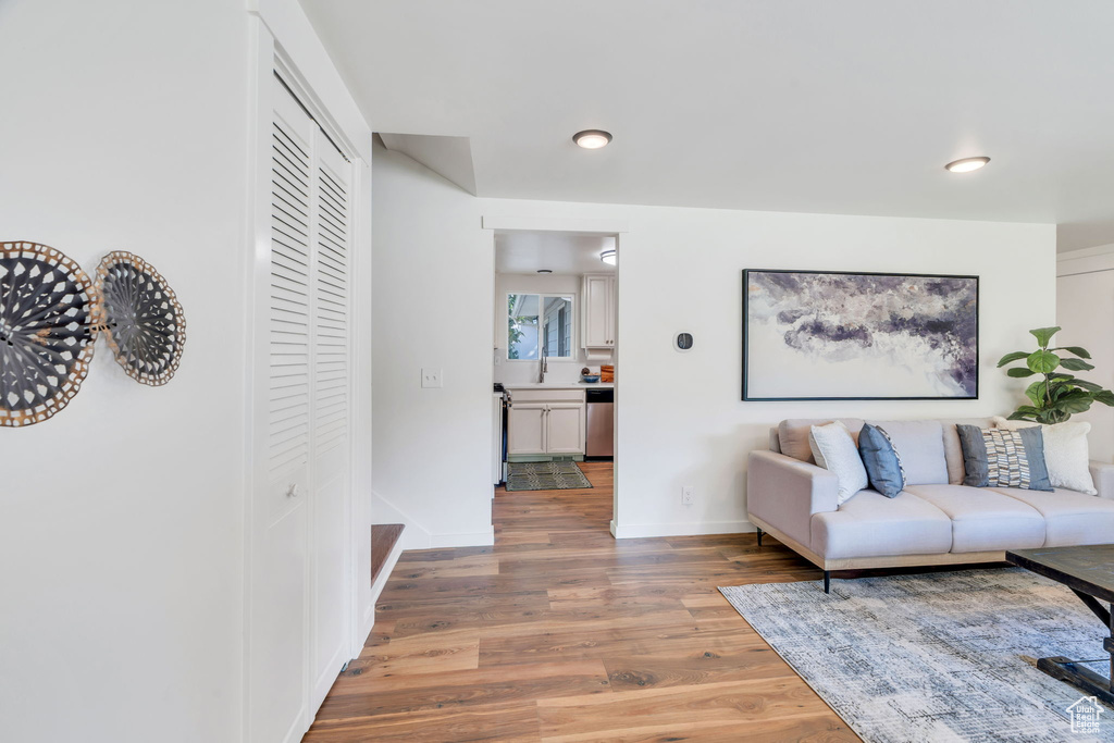 Photo 6 for MLS #2113313 at 2129 E Villaire Ave