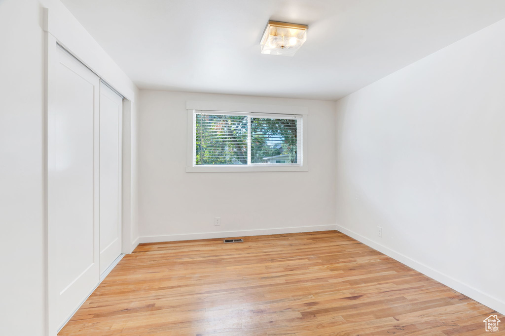 Photo 17 for MLS #2113313 at 2129 E Villaire Ave