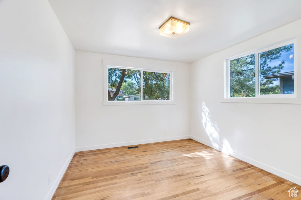 Photo 16 for MLS #2113313 at 2129 E Villaire Ave
