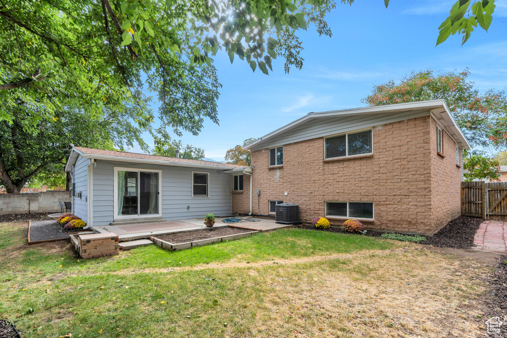 Photo 25 for MLS #2113313 at 2129 E Villaire Ave