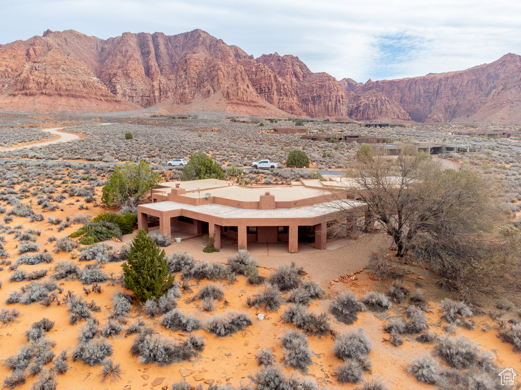 Photo 9 for MLS #2113321 at 1657 N Kayenta Dr
