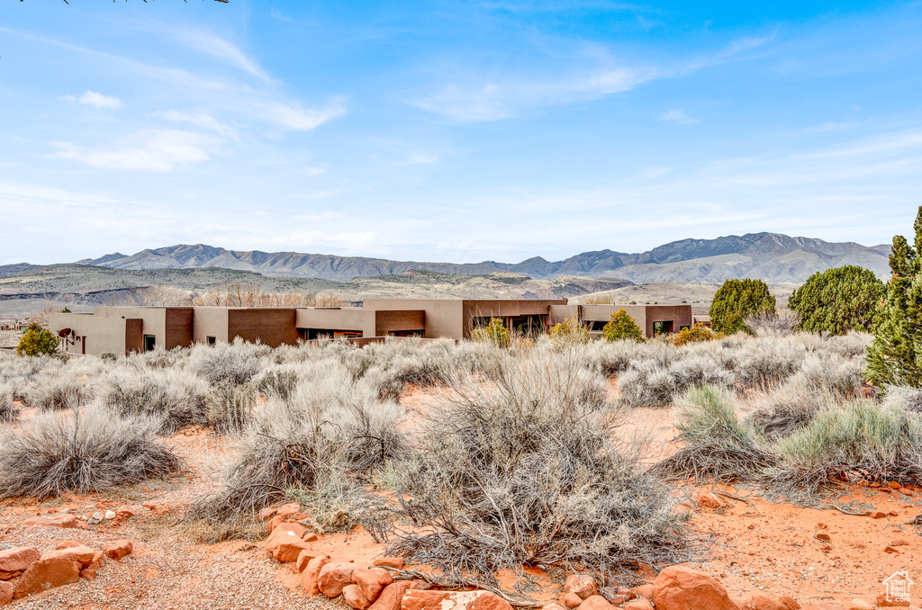 Photo 65 for MLS #2113321 at 1657 N Kayenta Dr