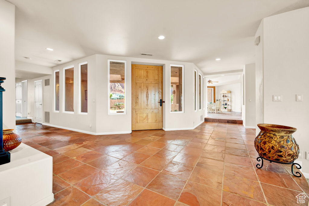 Photo 15 for MLS #2113321 at 1657 N Kayenta Dr