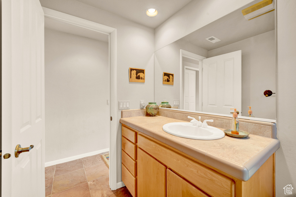 Photo 29 for MLS #2113321 at 1657 N Kayenta Dr